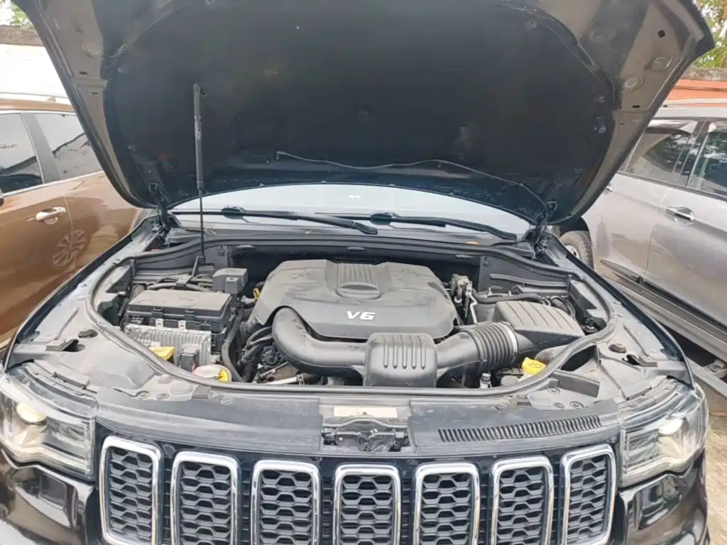 Jeep Grand Cherokee 2019 — фото 20