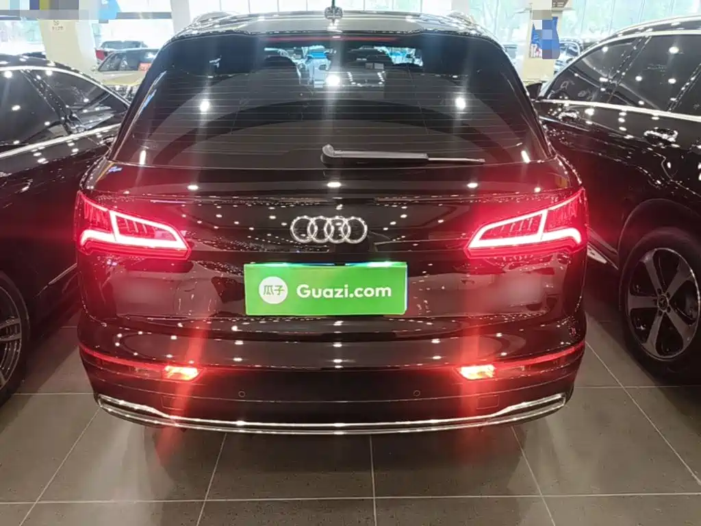 Audi Q5L 2021 — фото 6