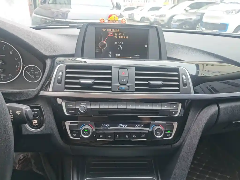 BMW 3 Series 2016 — фото 13