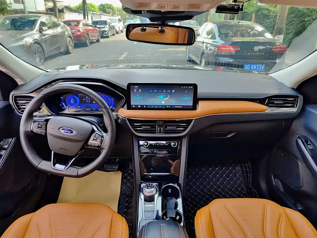 Ford Escape 2020 — фото 10