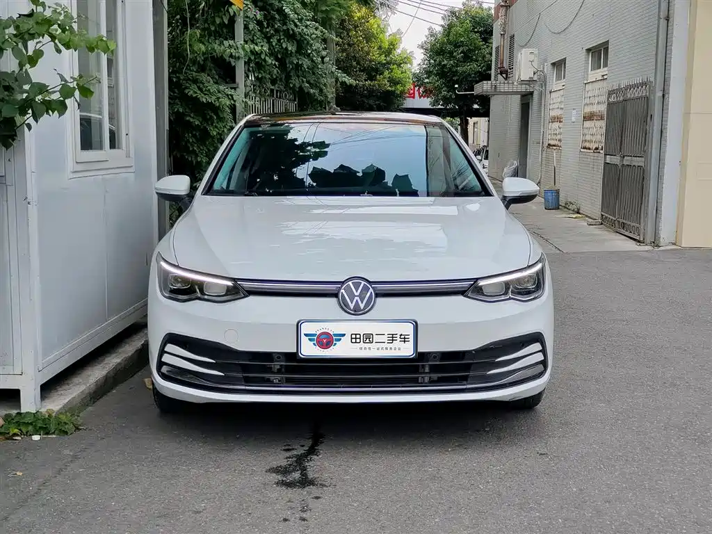 Volkswagen Golf 2024