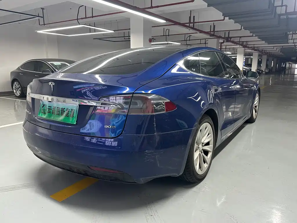 Tesla Model S 2016 — фото 4