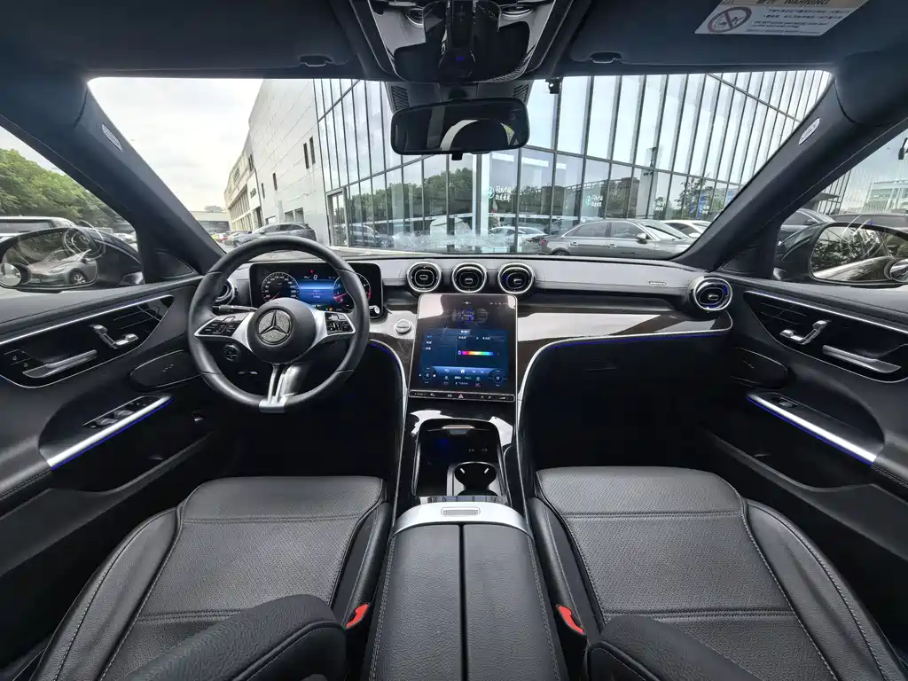 Mercedes-Benz C-Class 2023 — фото 14