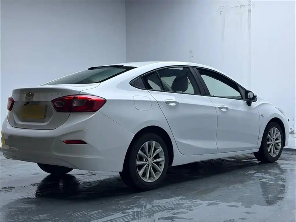 Chevrolet Cruze 2017 — фото 13