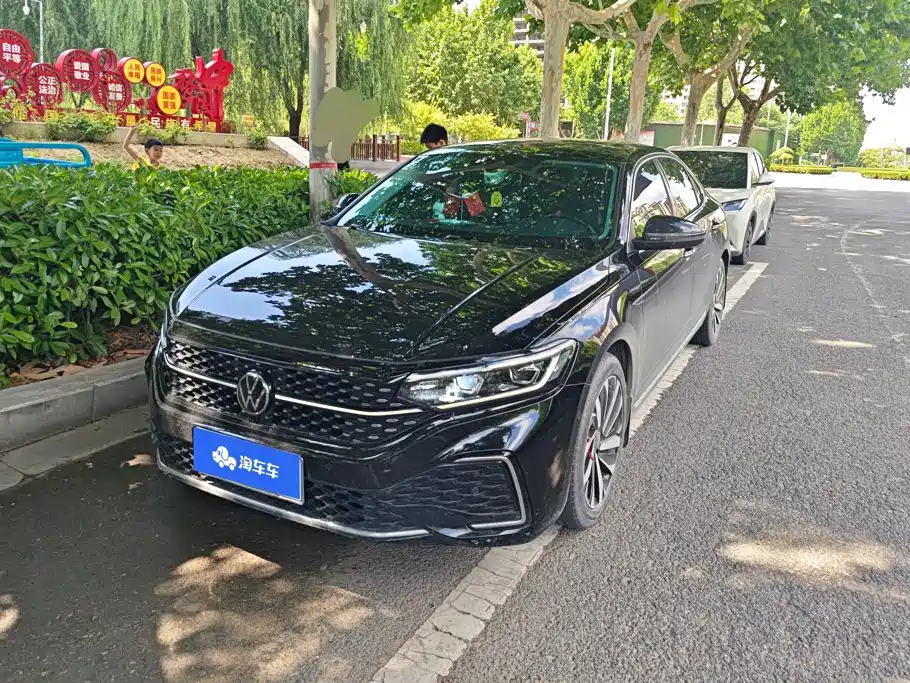 Volkswagen Passat 2022