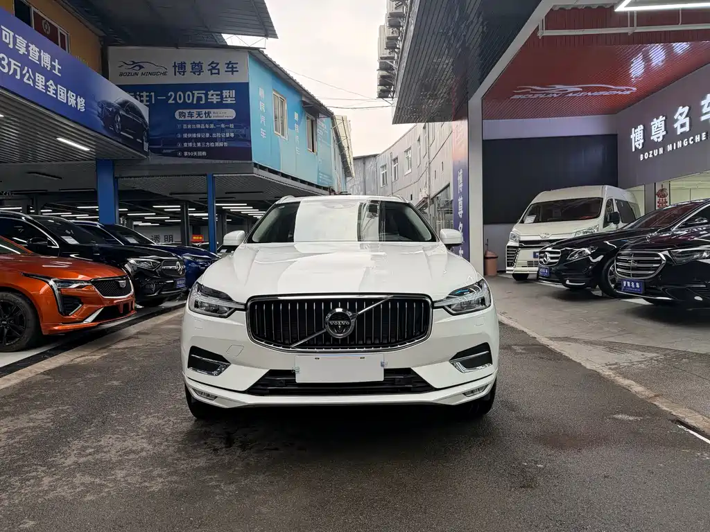 Volvo XC60 2018 — фото 2
