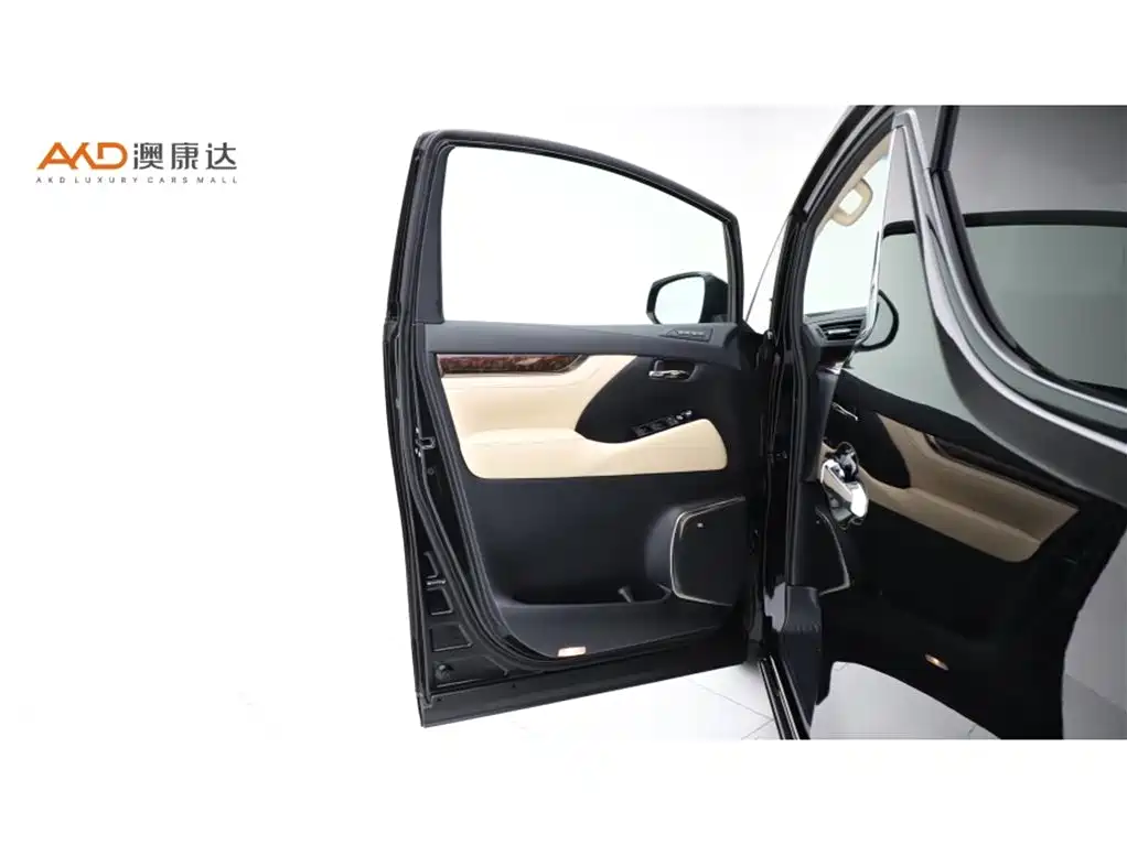 Toyota Alphard 2022 — фото 11