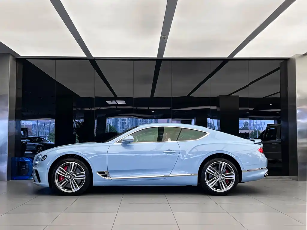 Bentley Continental 2024 — фото 3