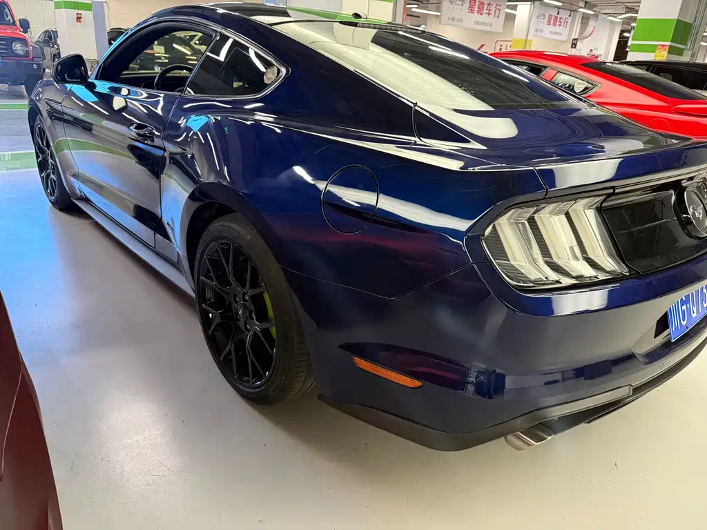 Ford Mustang 2019 — фото 11