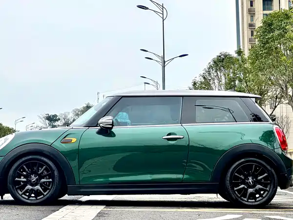 MINI 2016