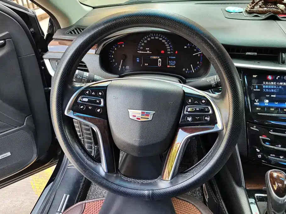 Cadillac XTS 2016 — фото 15
