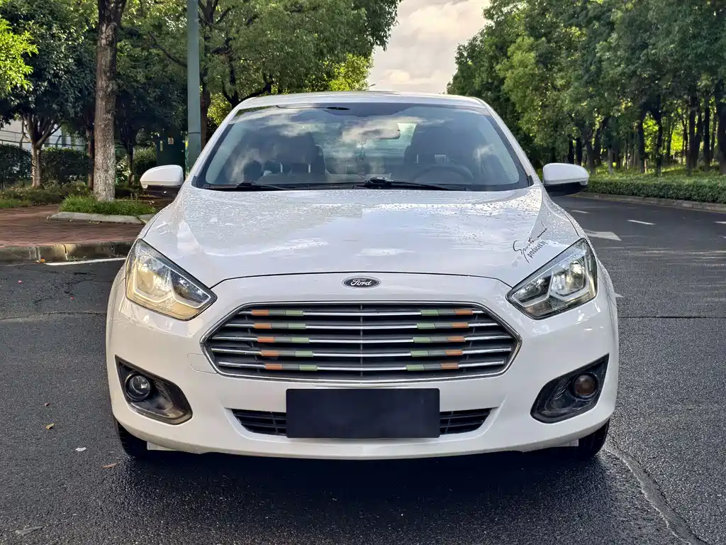 Ford Escort 2016