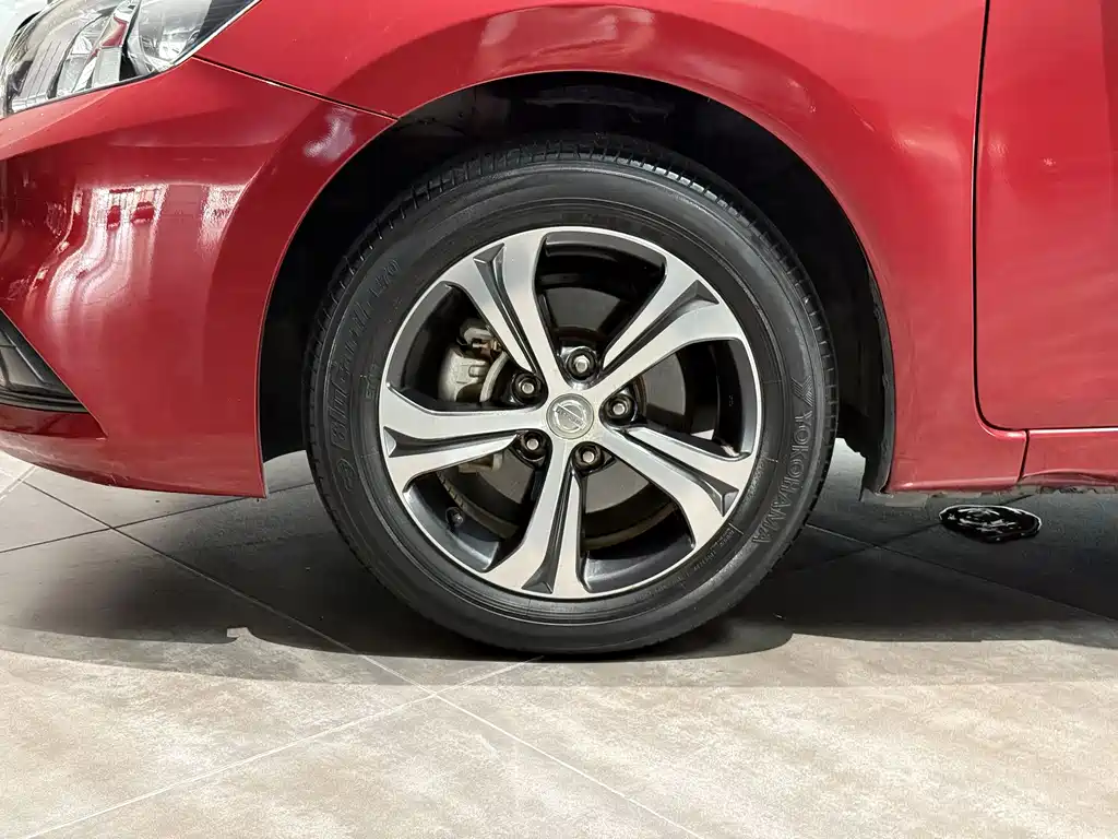 Nissan Tiida 2019 — фото 17