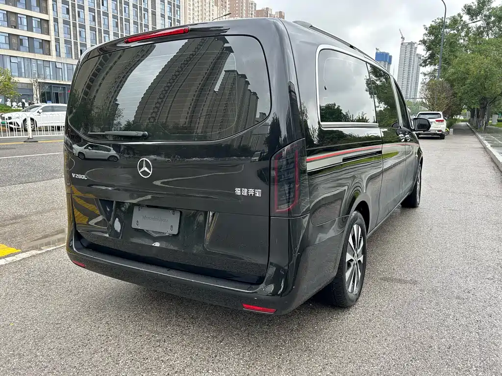 Mercedes-Benz Vito 2022 — фото 13