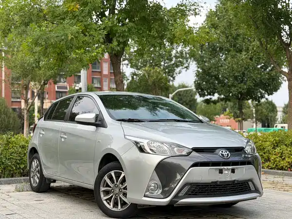 Toyota Yaris L 2022