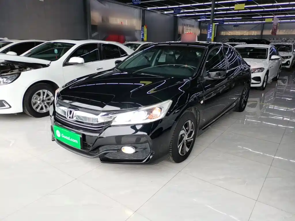 Honda Accord 2018 — фото 1
