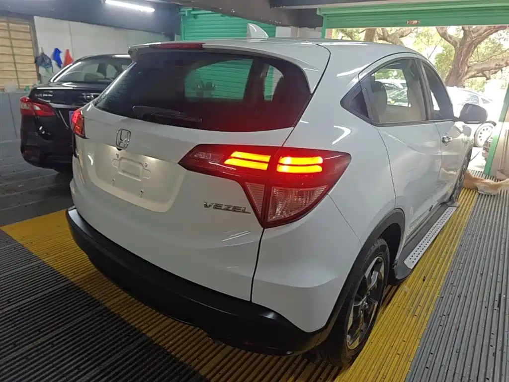 Honda Vezel 2017 — фото 7