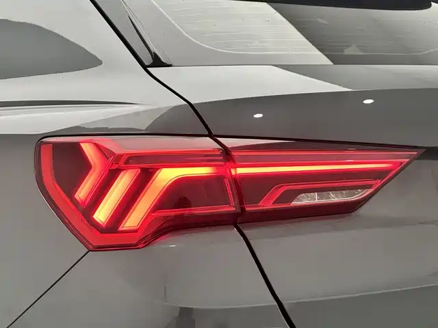 Audi Q3 2021 — фото 20