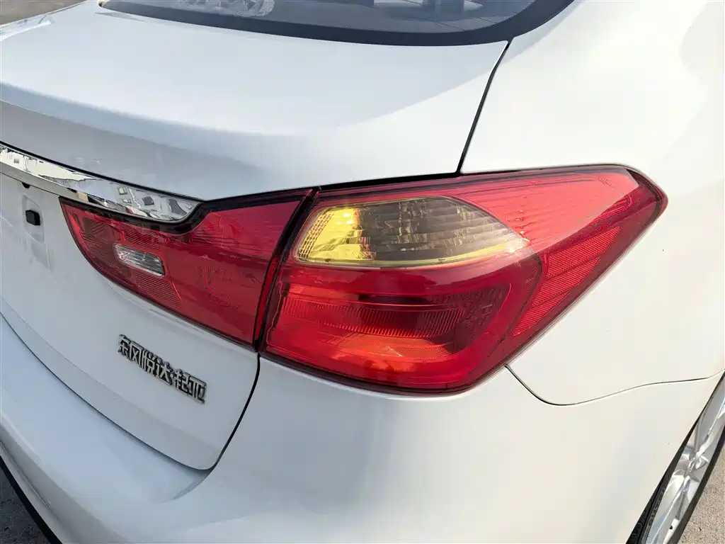 Kia K3 2015 — фото 15