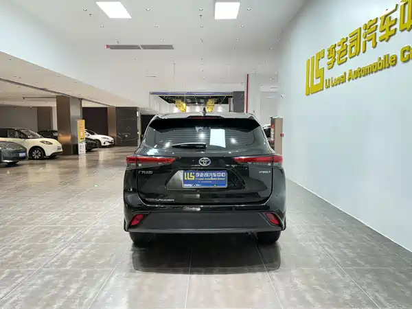 Toyota Highlander 2024