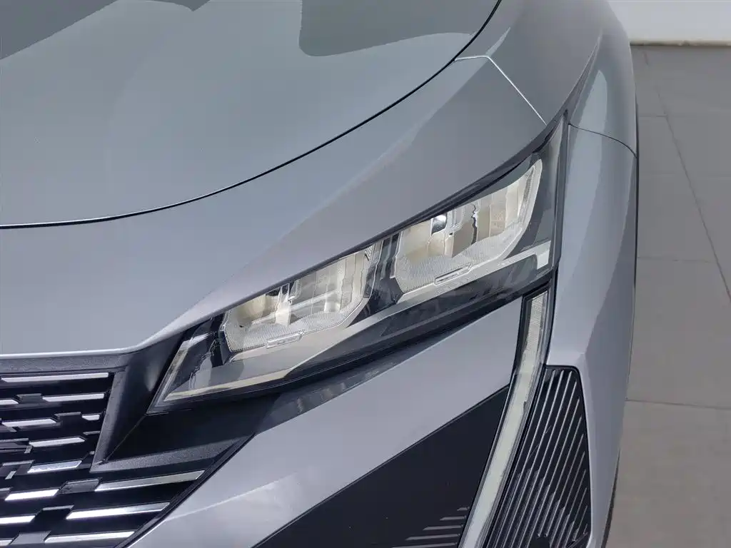 Peugeot 408X 2025 — фото 7