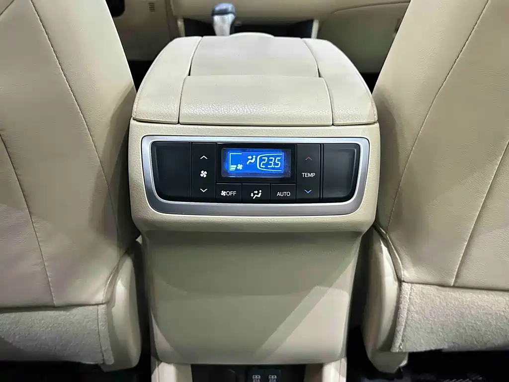 Toyota Highlander 2020 — фото 24