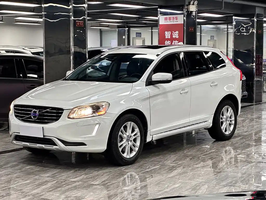 Volvo XC60 2014 — фото 1