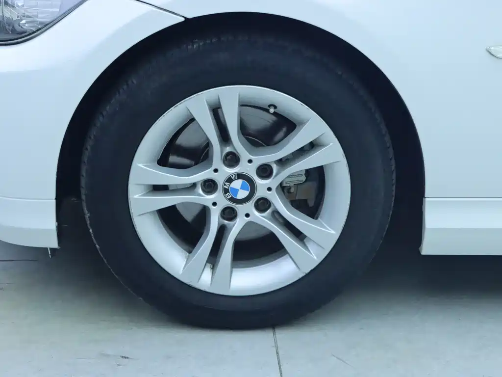 BMW 3 Series 2009
