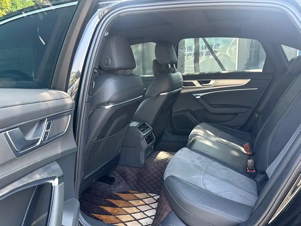 Audi A6L 2024 — фото 8