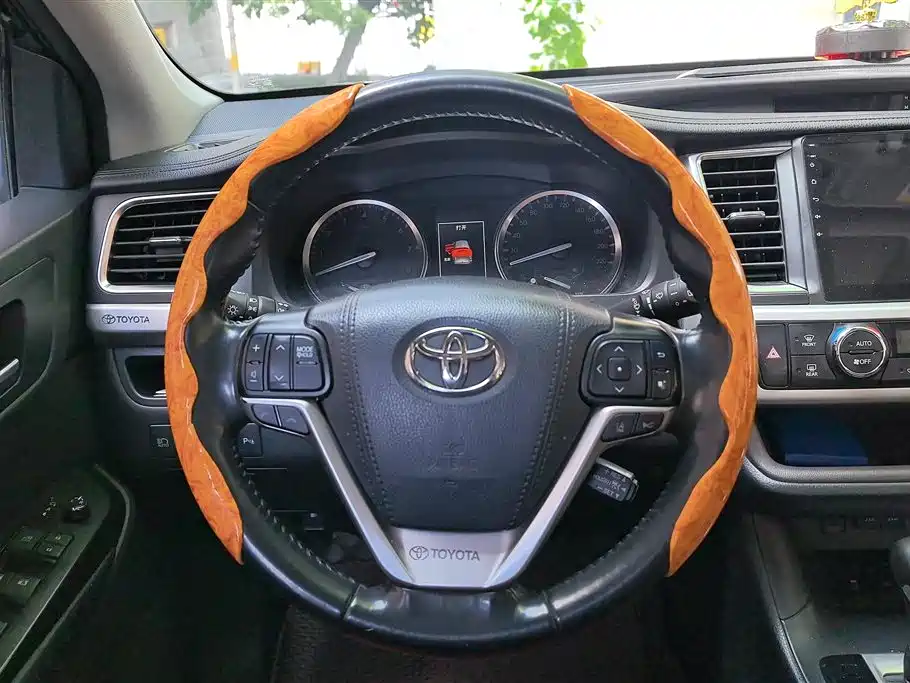 Toyota Highlander 2020 — фото 15
