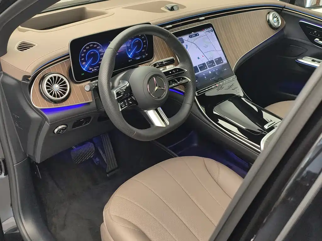 Mercedes-Benz EQE SUV 2025 — фото 10