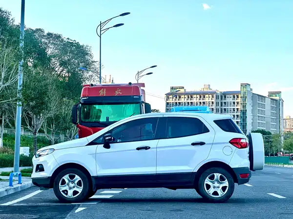 Ford EcoSport 2015