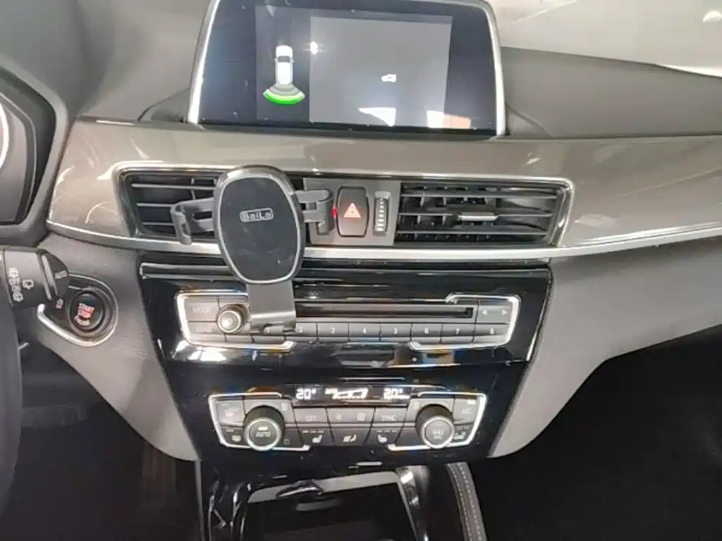 BMW X1 2018 — фото 13