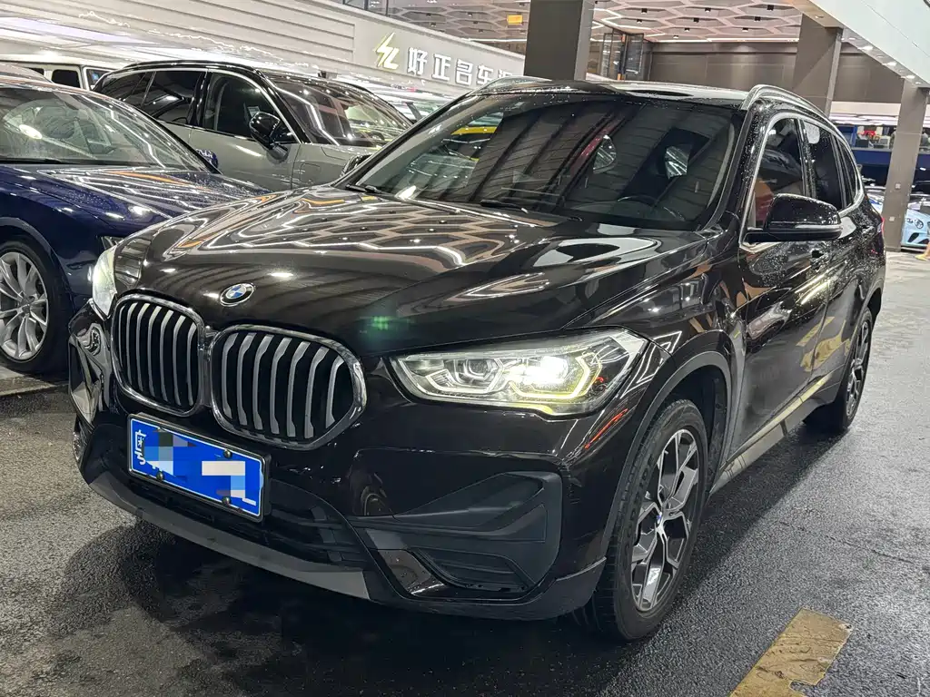 BMW X1 2021 — фото 1