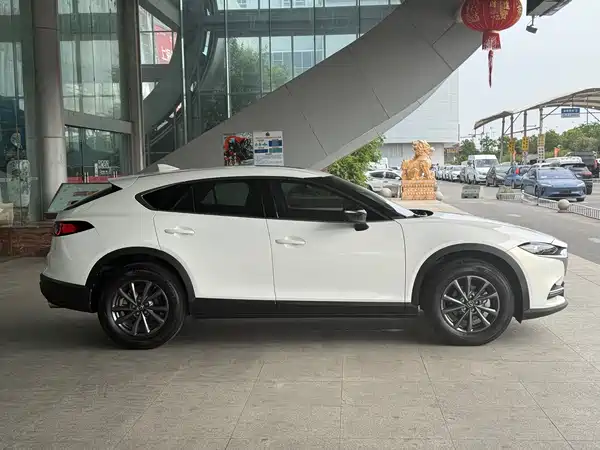 Mazda CX-4 2021