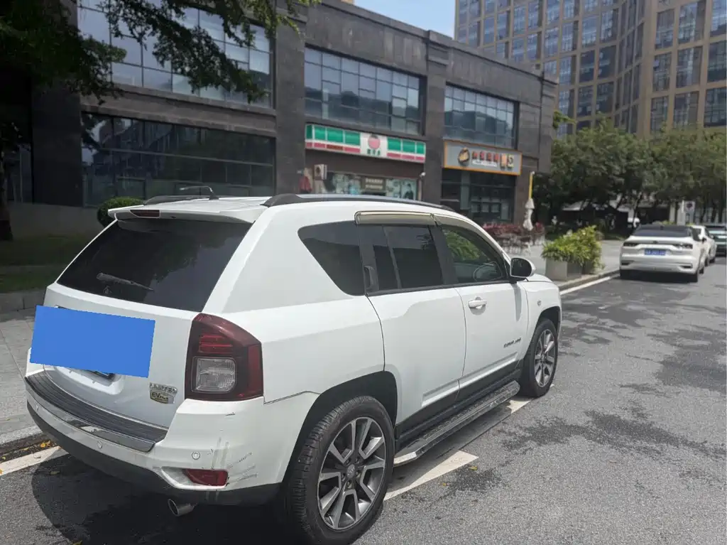 Jeep Compass 2014 — фото 6