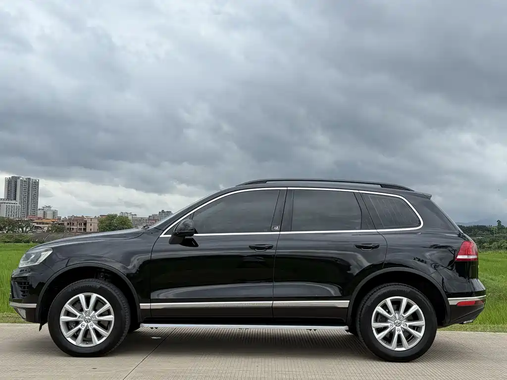 Volkswagen Touareg 2017 — фото 4