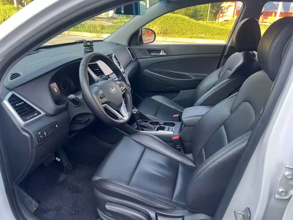 Hyundai Tucson 2016 — фото 9