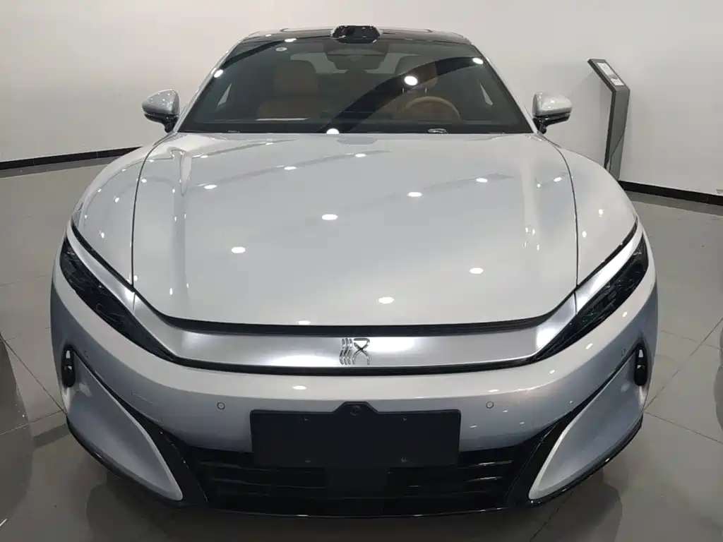 BYD Han L 2025
