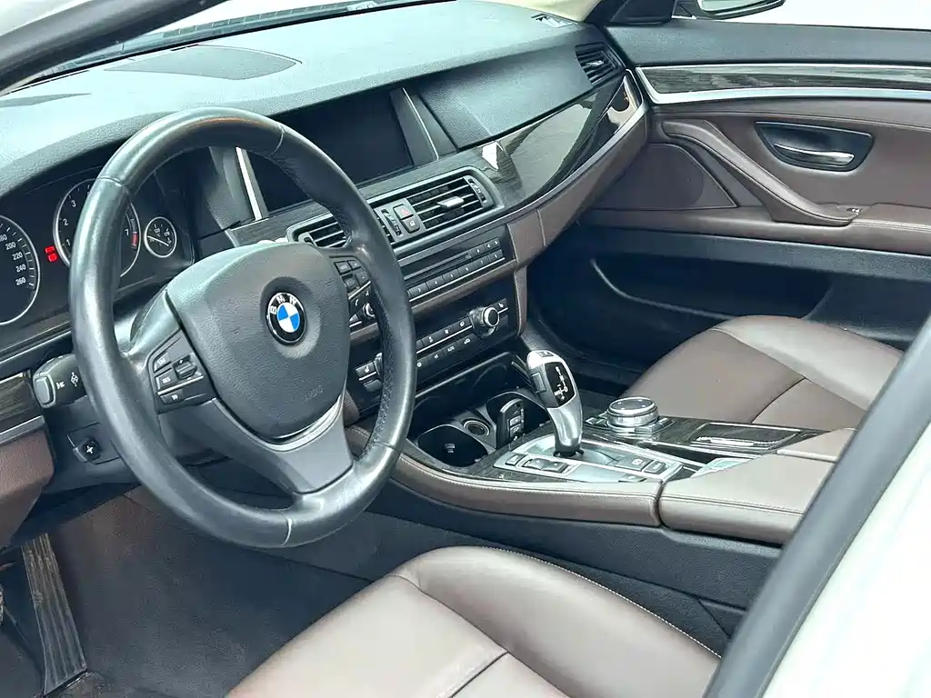 BMW 5 Series 2015 — фото 4
