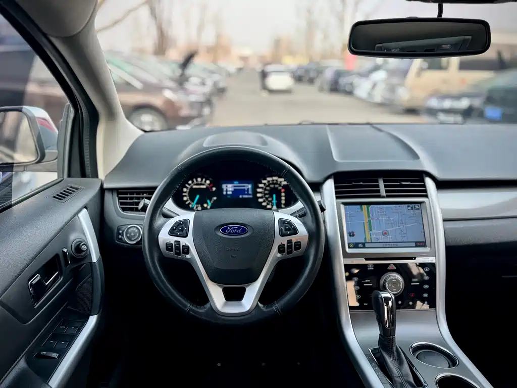 Ford Edge 2015 — фото 11