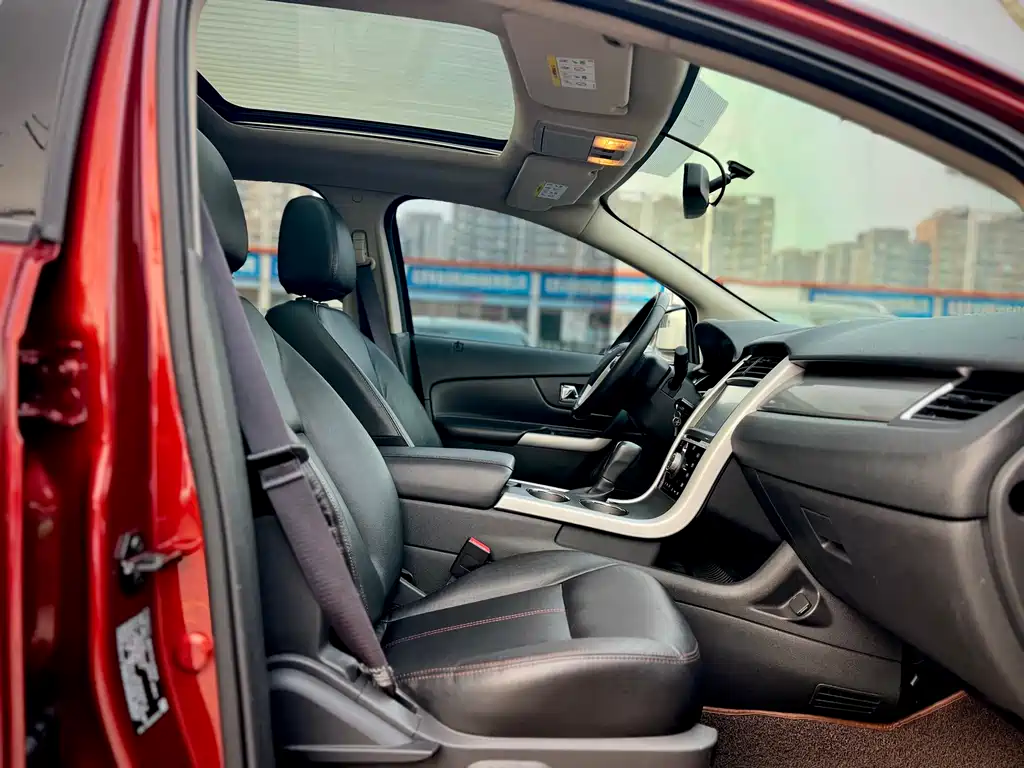 Ford Edge 2015 — фото 24