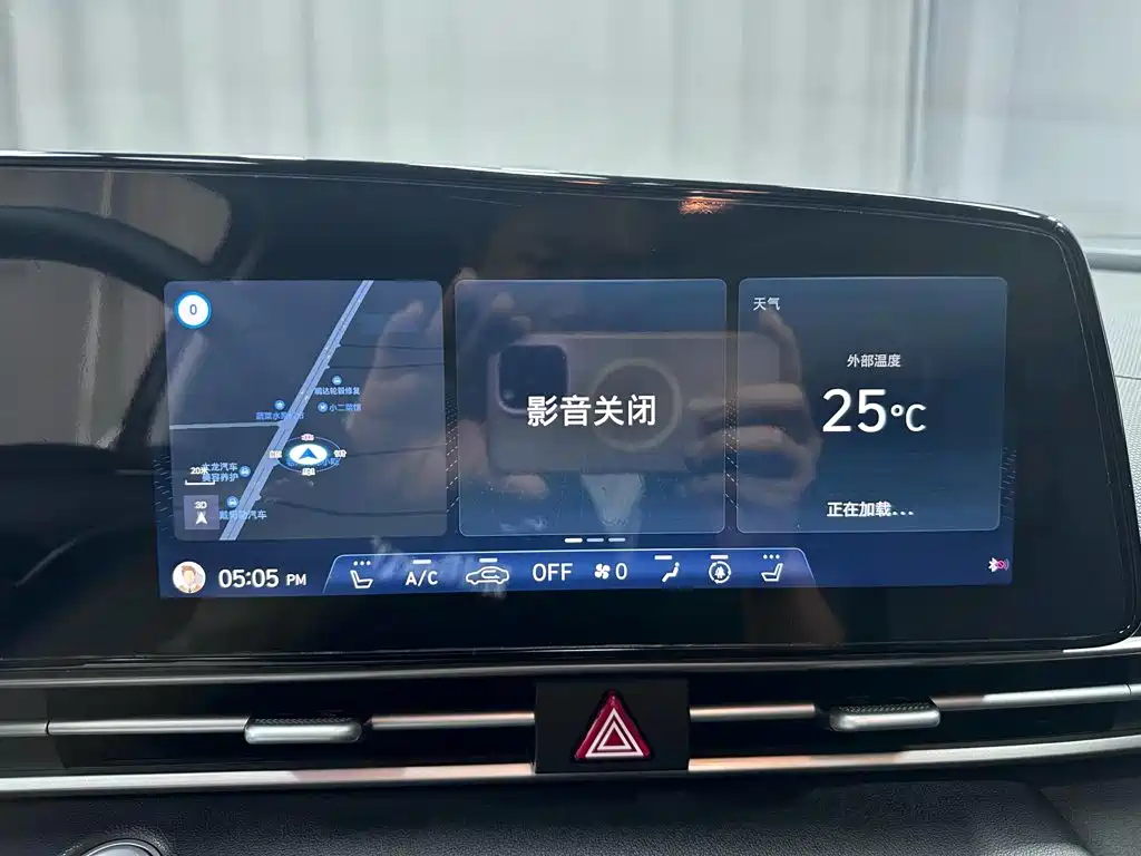 Hyundai Elantra 2023 — фото 18
