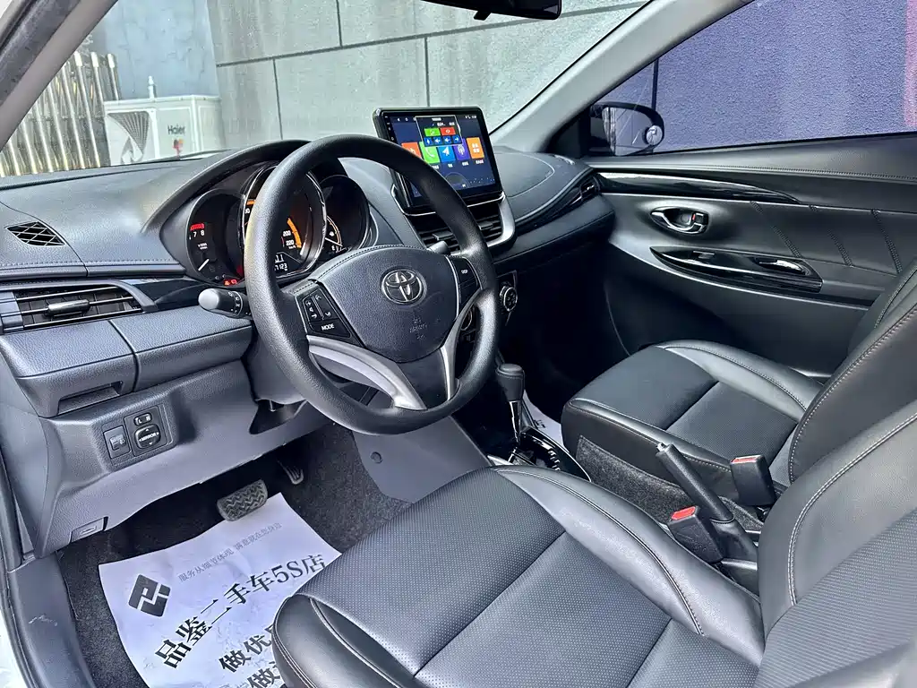 Toyota Yaris L 2022 — фото 13