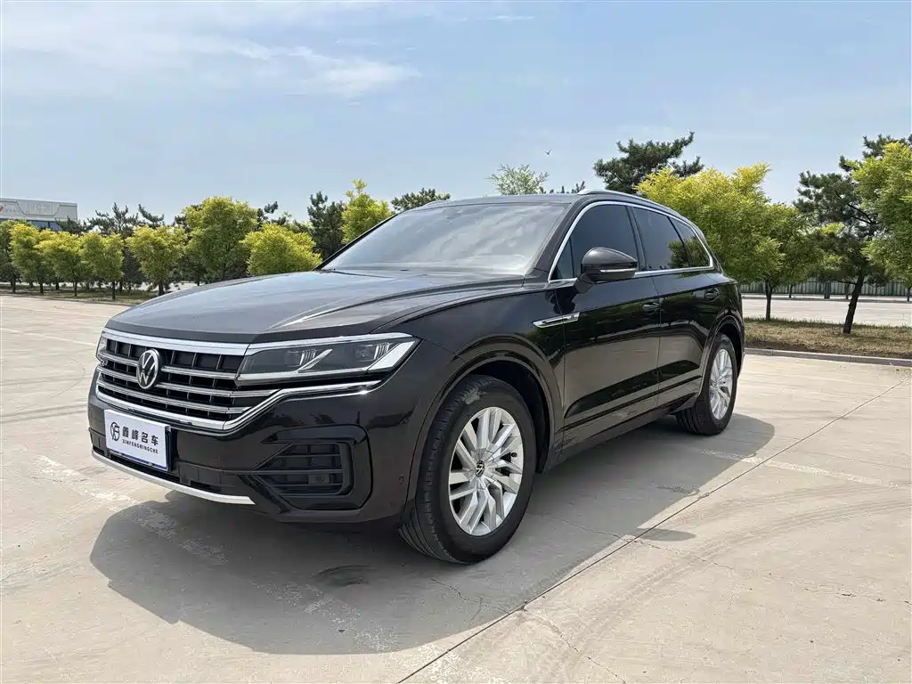 Volkswagen Touareg 2021 — фото 1