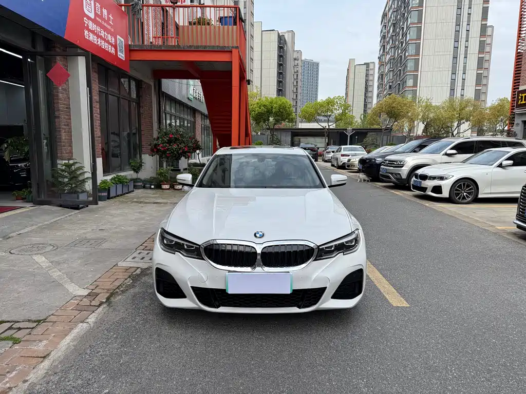 BMW 3 Series 2022