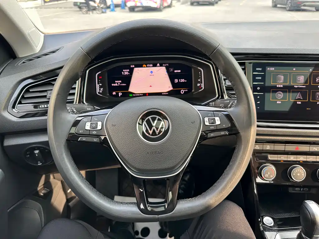 Volkswagen T-Roc 2022 — фото 16