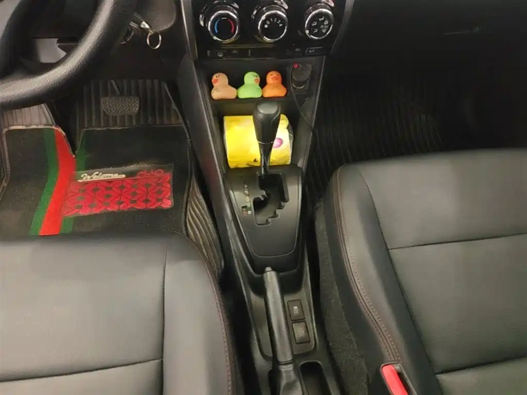 Toyota Yaris L 2019 — фото 14