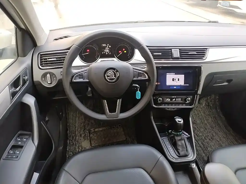 Skoda Rapid 2022 — фото 11