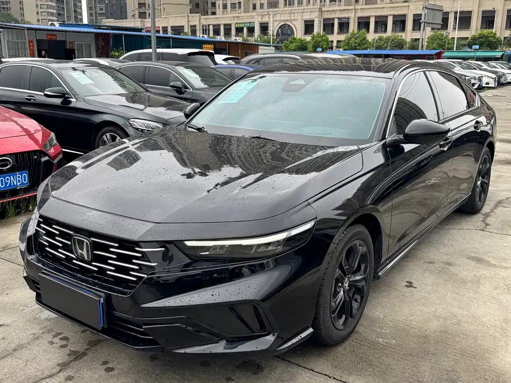 Honda Accord 2025 — фото 1